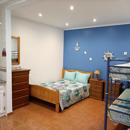 Estudio Mario Fanha Nazaré Buitenkant foto