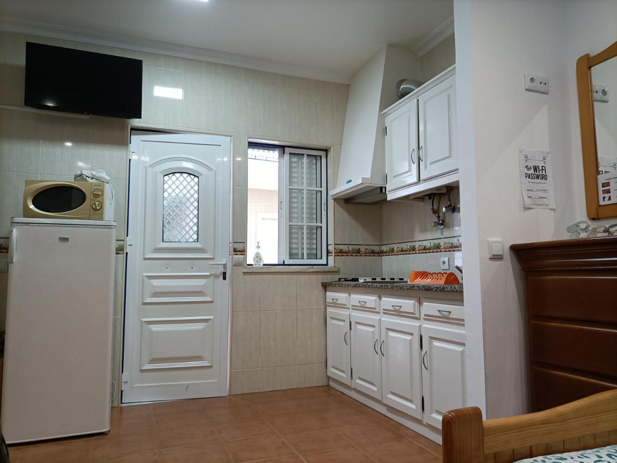 Estudio Mario Fanha Nazaré Buitenkant foto